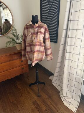 Sweet Lovely by Jen blush  Plaid Button-Up Shacket small